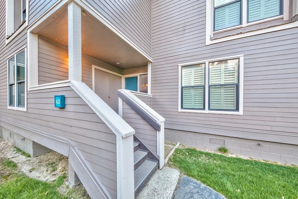 621 Lakeview