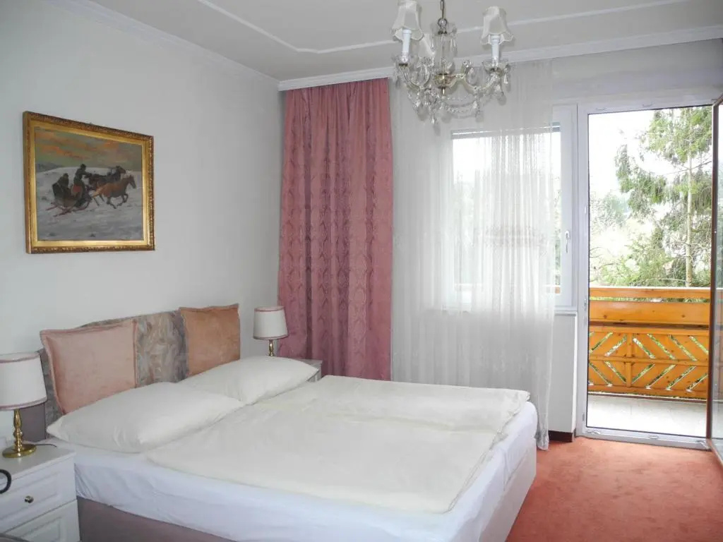 Standard Double room with garden view (full double bed)