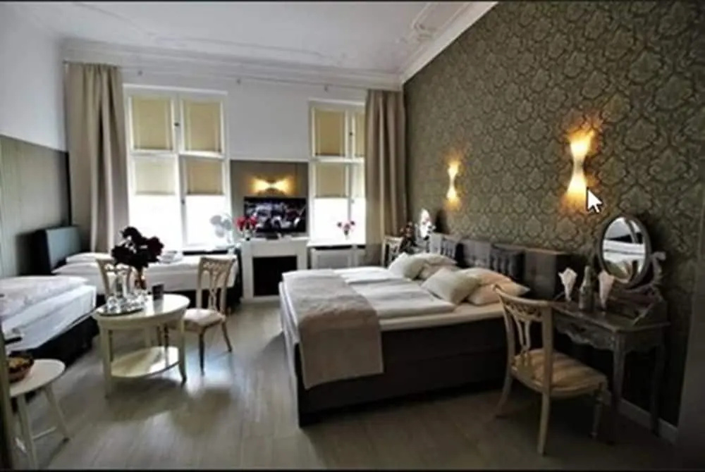 Standard Quadruple room