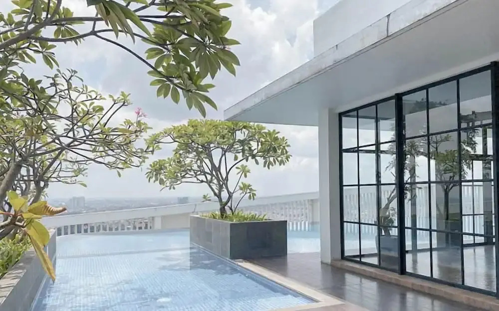 Spacious And Elegant 2Br At One East Penthouse & Residence Apartment
