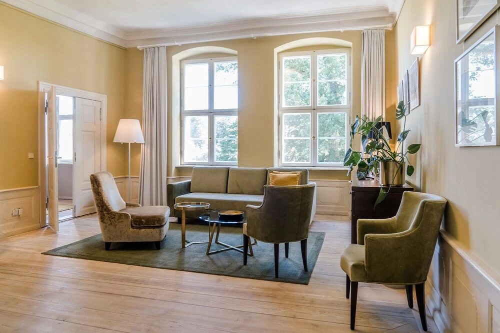 Luxury Suite with garden view