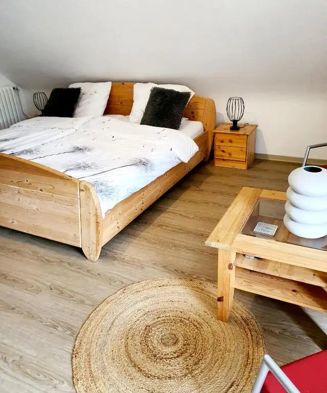 Standard Double room with balcony (full double bed)