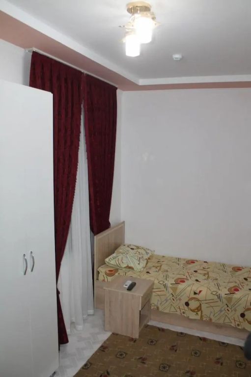 Economy Double room (twin beds)