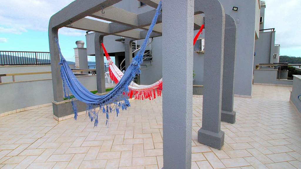 1027 - Cobertura para locação em Bombinhas com piscina - Residencial Baia Azul Apto 503 A