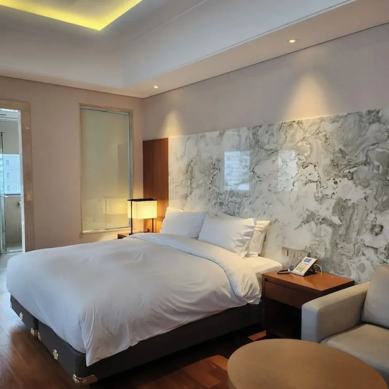Double Junior Suite (full double bed)