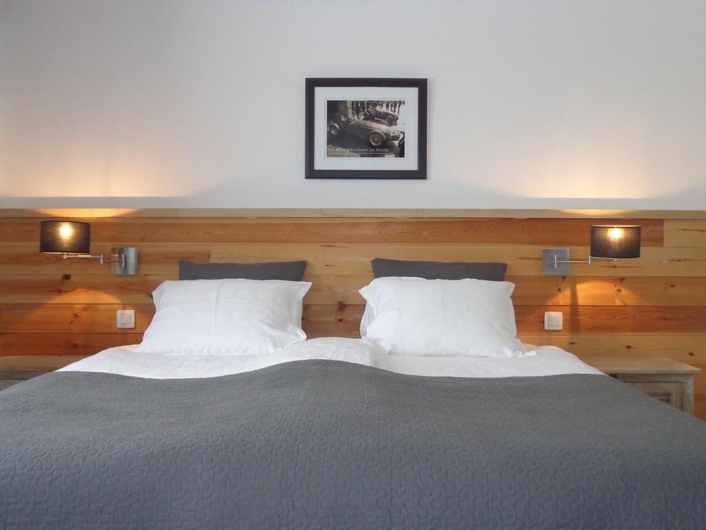 Отель B&B Domaine du Vieux Chêne в Труа-Поне