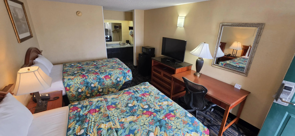 Standard Quadruple room