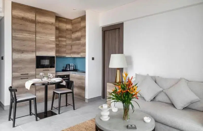 Crystal Sands Sky Villas