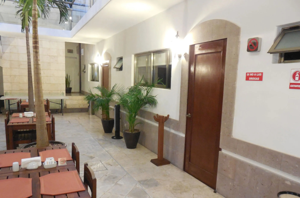 Hotel photo 2