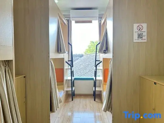 Bed in Dorm (male dorm)