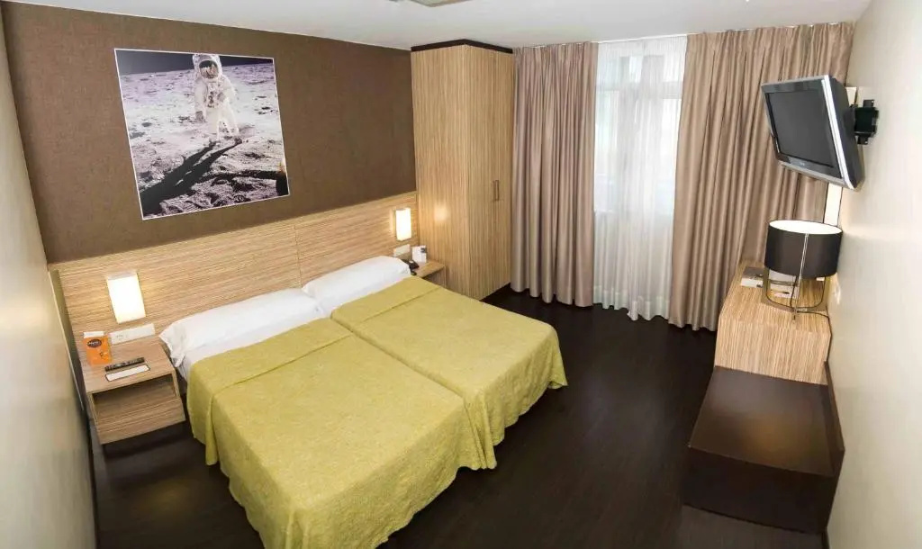 Standard Double room (full double bed)