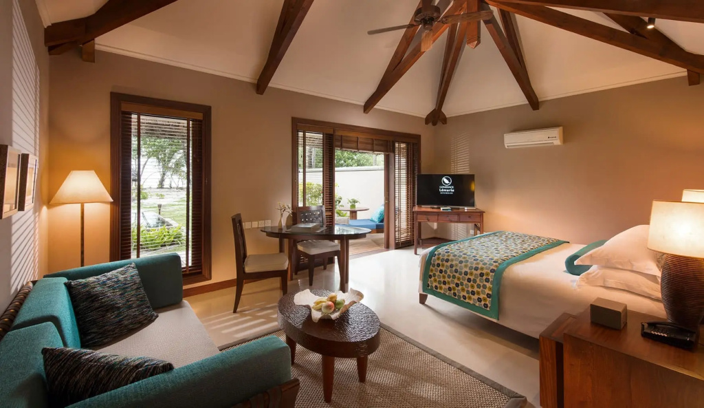 2 Bedrooms Villa