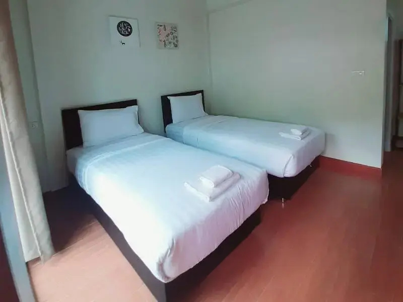 Standard Double room with balcony and with pool view (twin beds)