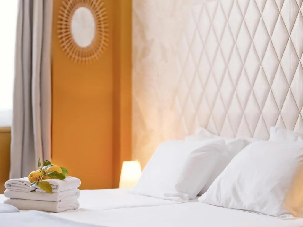 Standard Double room with city view (full double bed)