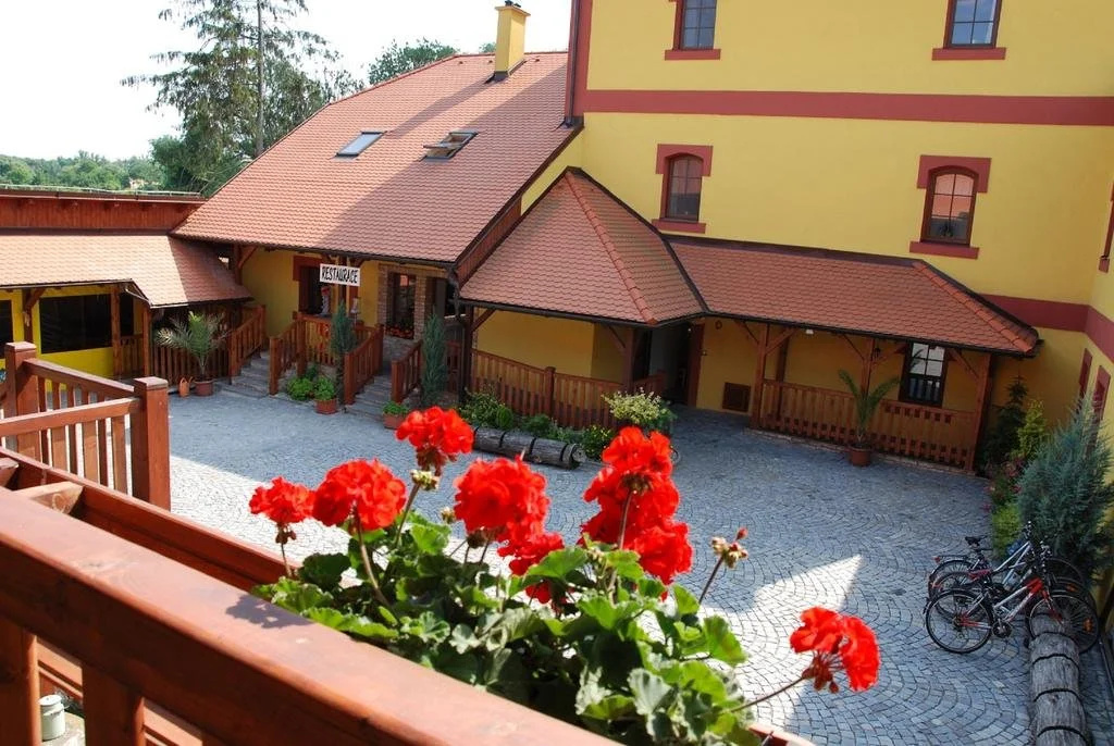Balcony & Terrace
