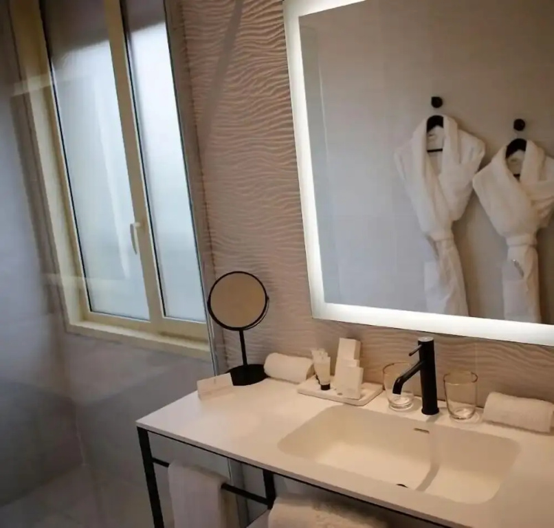 Deluxe room with sea view
