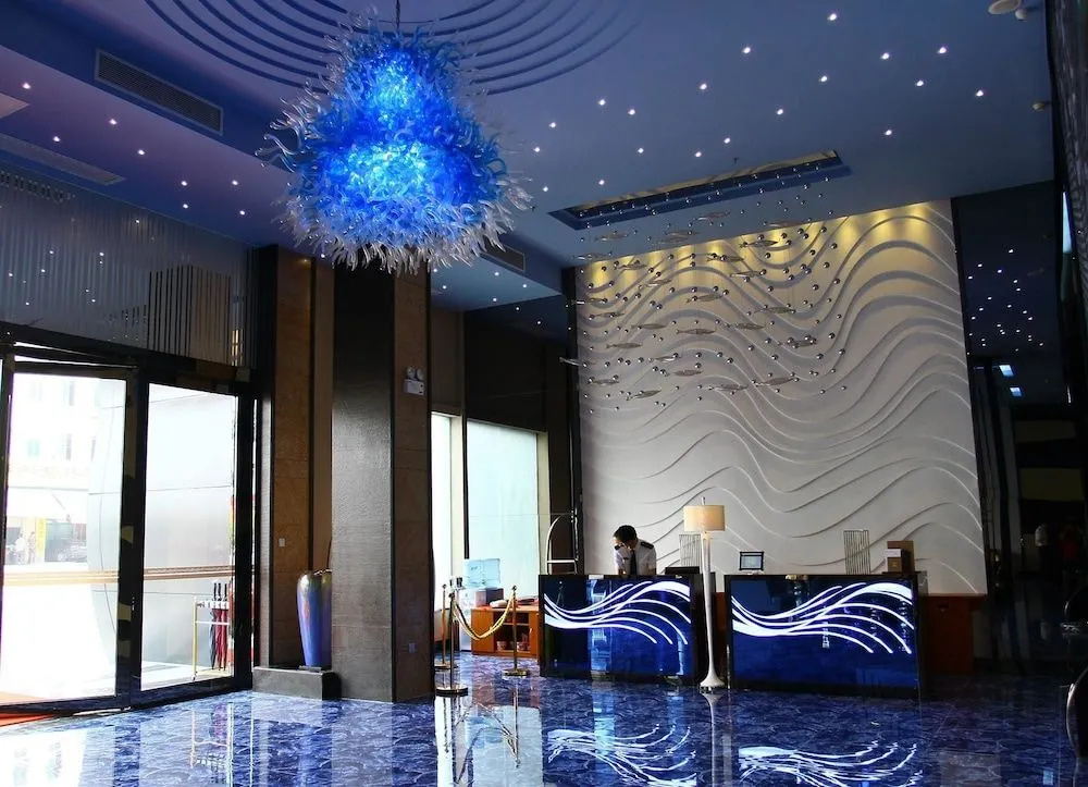 Lobby & Reception