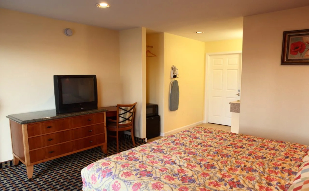 Bay Breeze Inn: фото 5