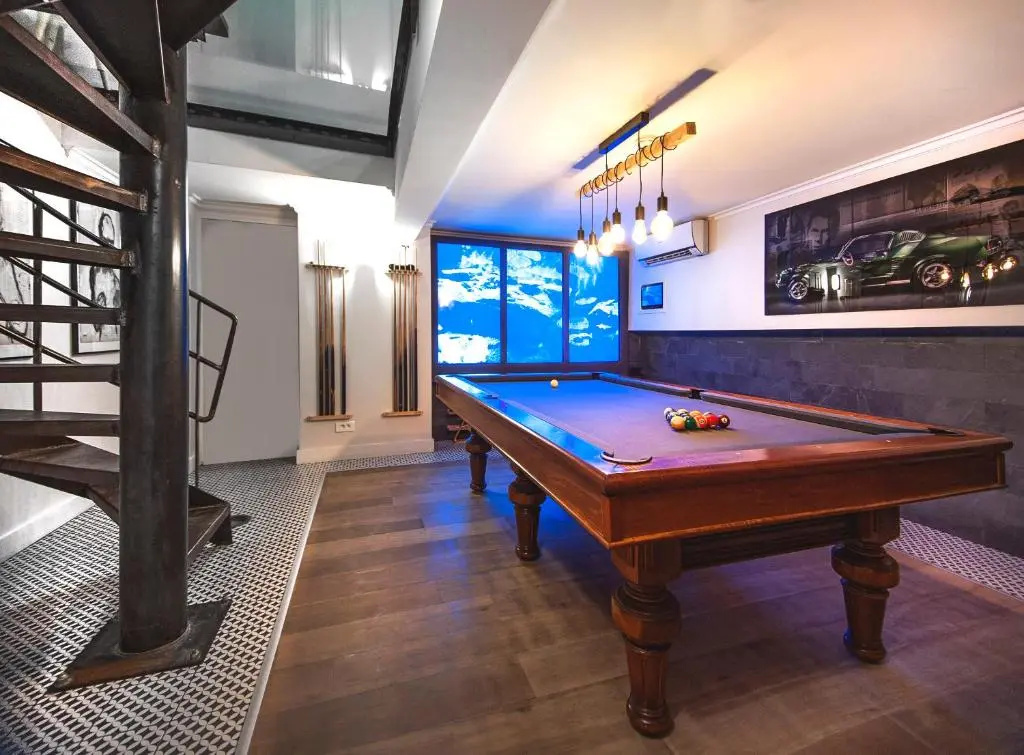 3 Bedrooms Apartment