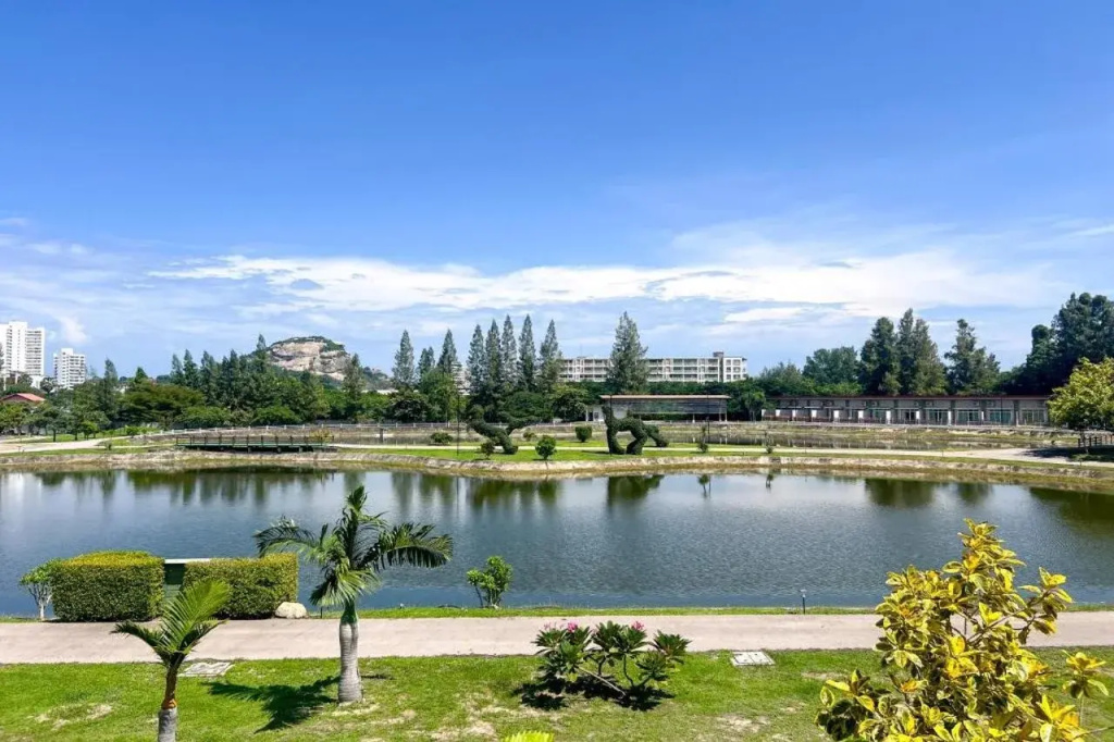 The Kaset, Hua Hin