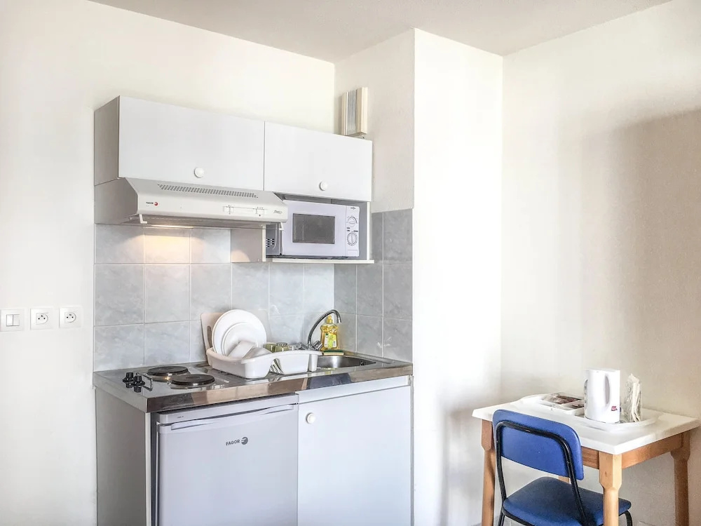 Standard Double Studio with balcony (full double bed)