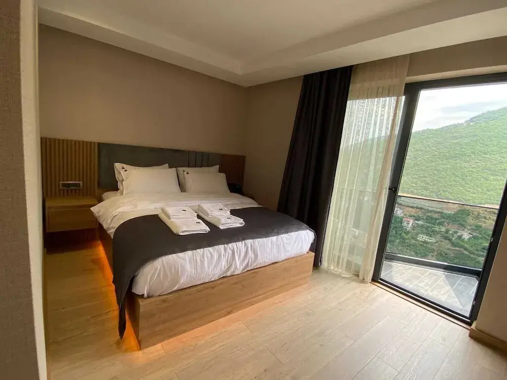 Economy room
