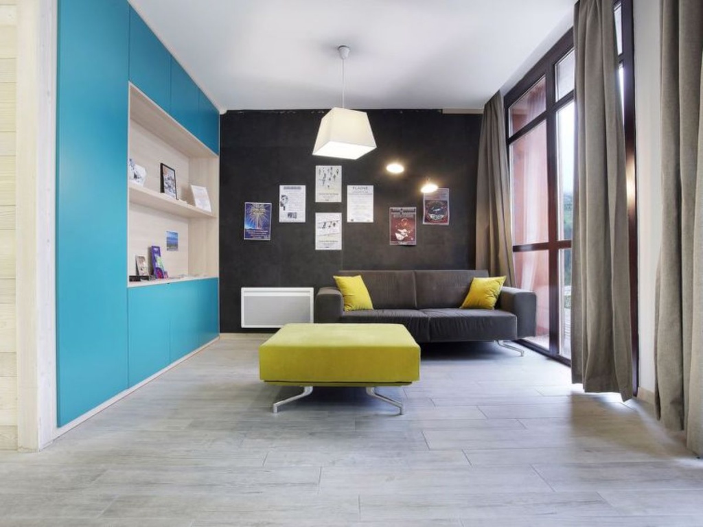 Lobby & Reception