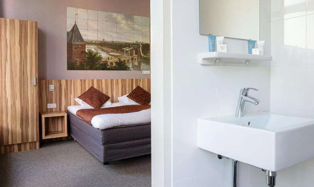 Asterisk Hotel — 4