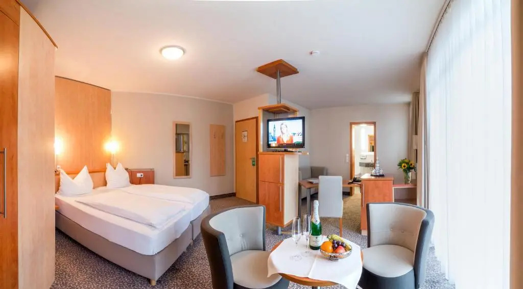 Hotel photo 8