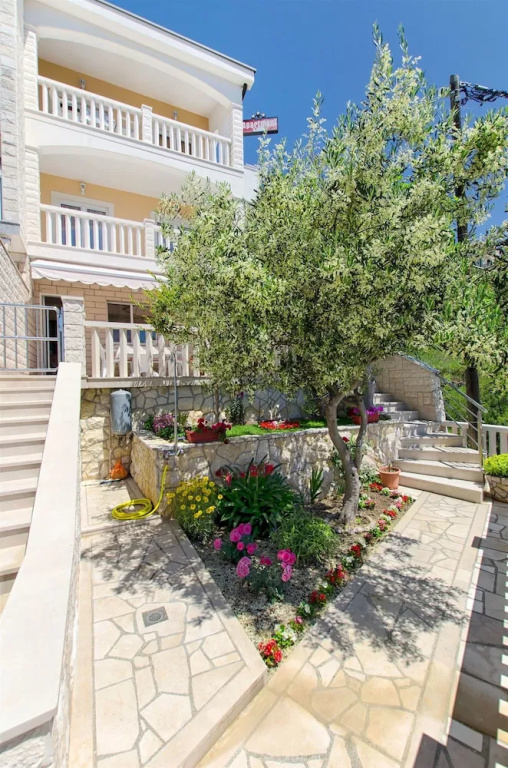 Apartments Bogdan