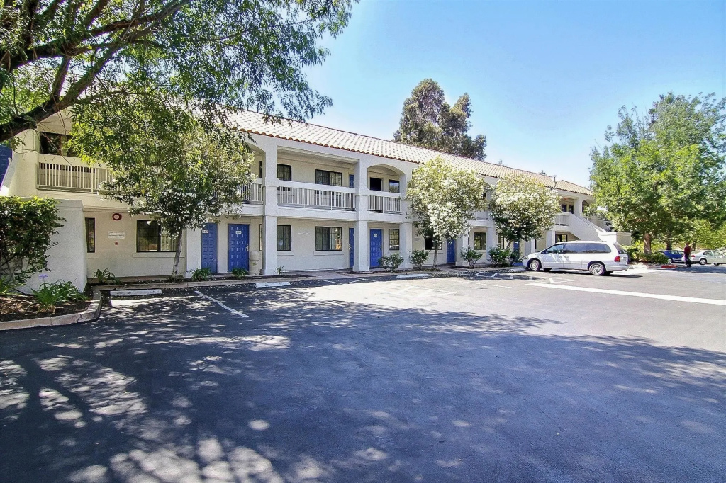 Motel 6 Thousand Oaks, CA