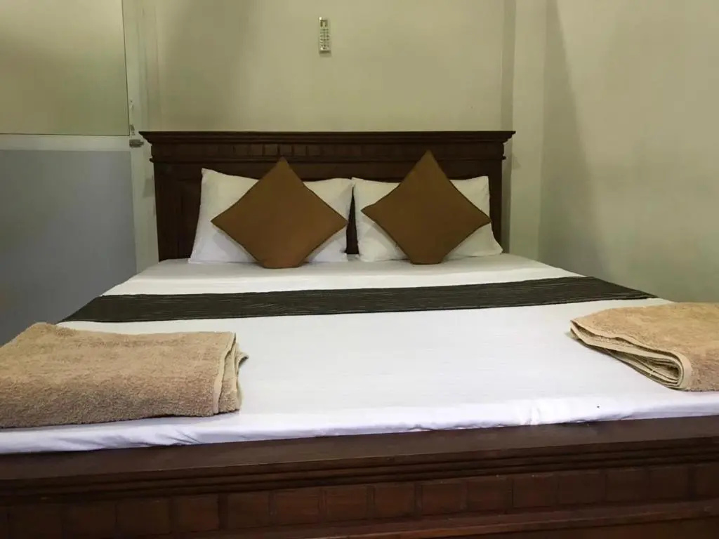 Economy room