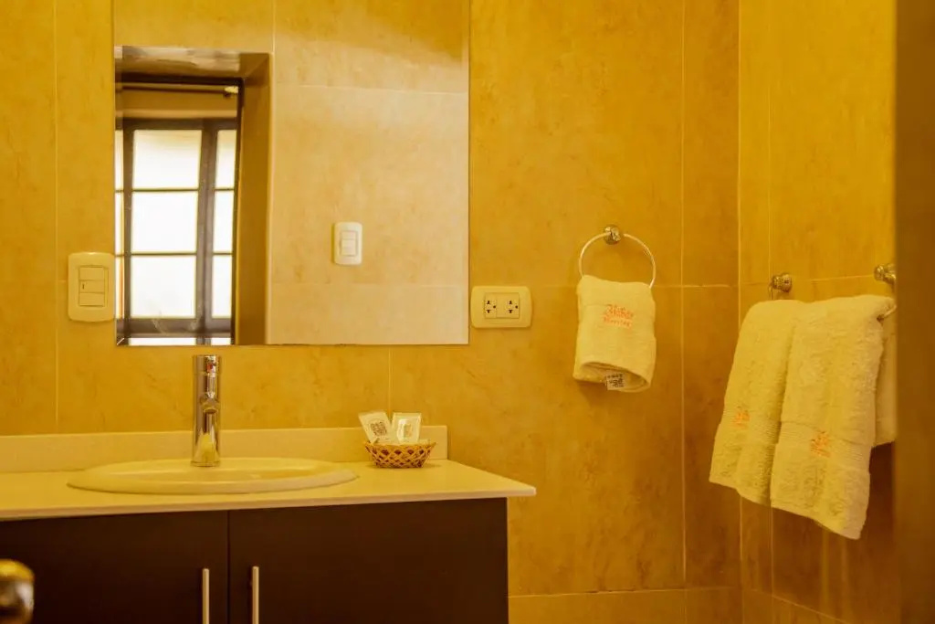 Yabar Hotel Plaza - Chambres