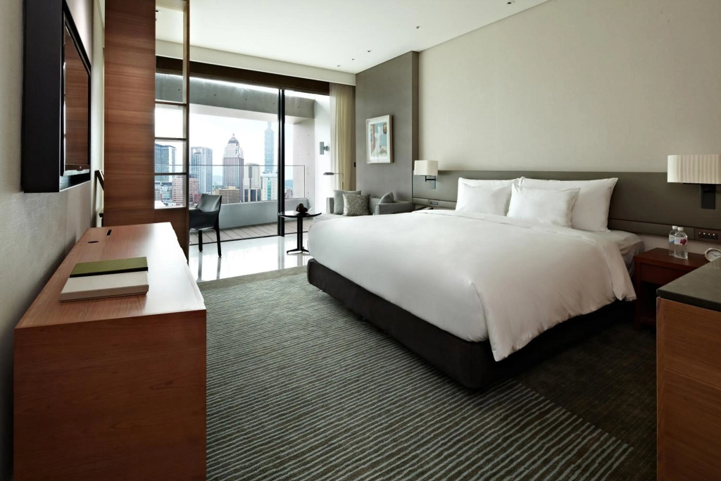 Eslite Hotel — 2