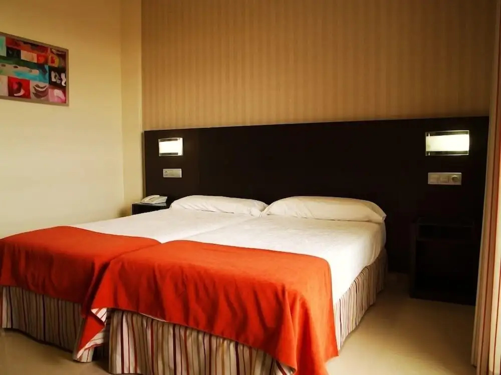 Standard Double room with balcony (full double bed)