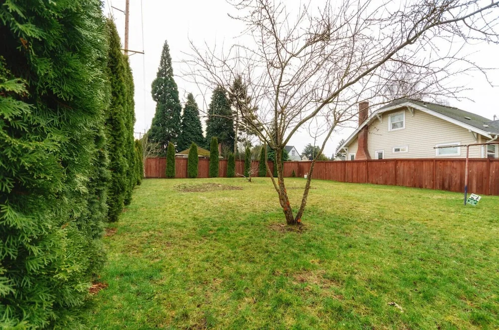 Peaceful Pet-friendly Home With Yard