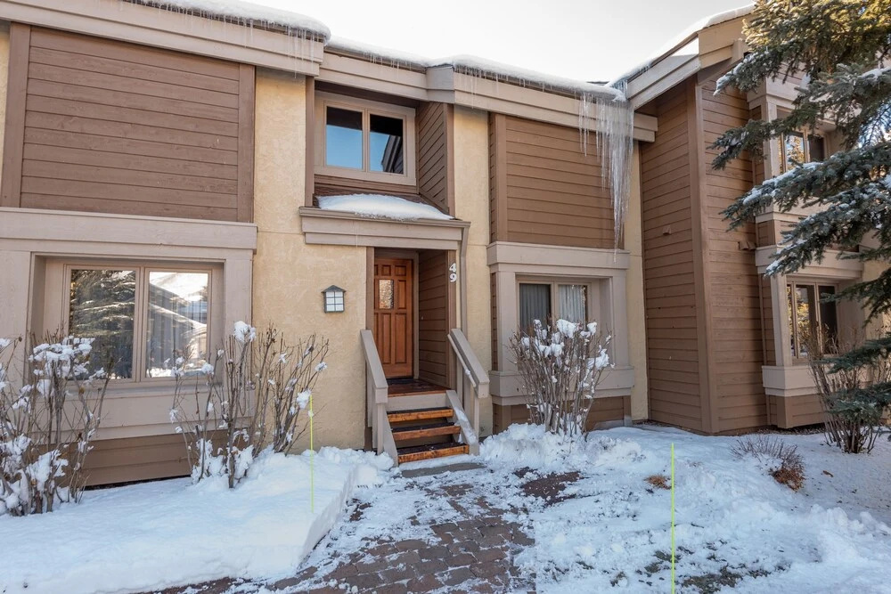 Sunburst Condominiums 2749 by RedAwning