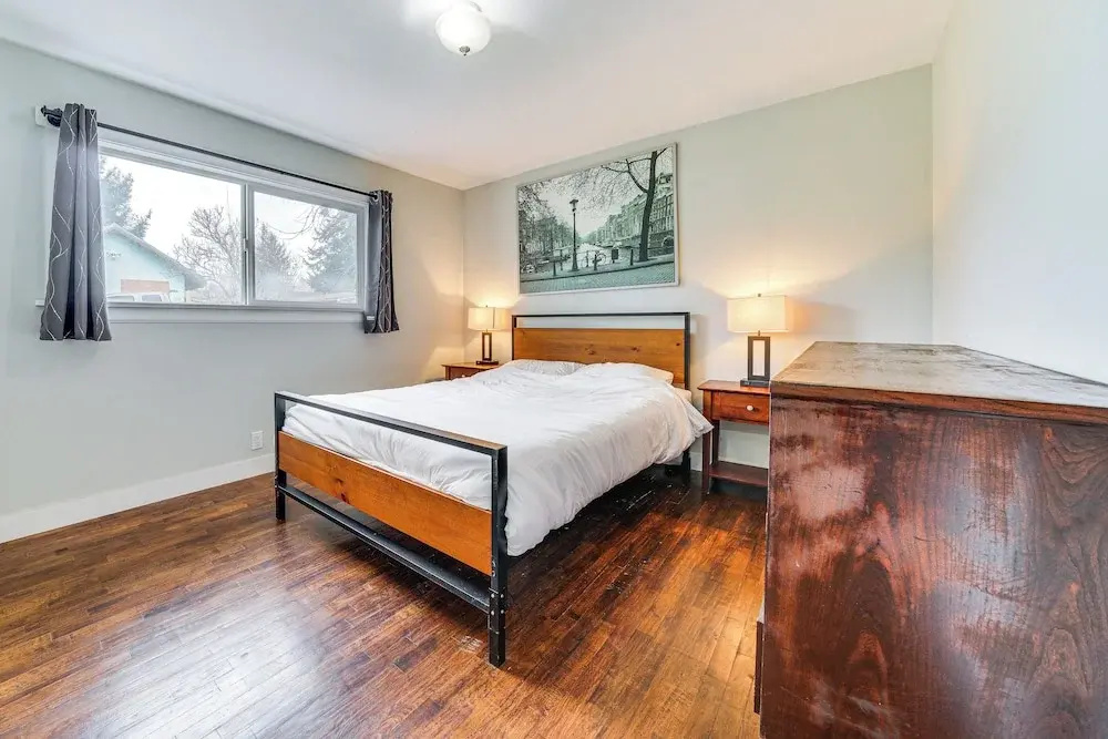 14 Mi to Dtwn Seattle: Sleek Home w/ Large Yard - фото 4