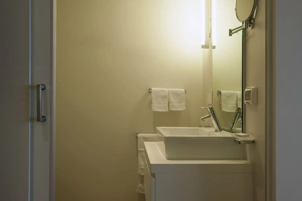 1866 Court & Suites - фото 10