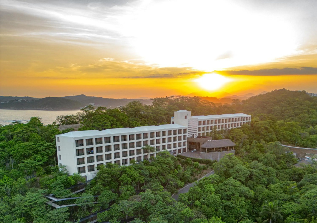 Coral Blue Huatulco All Inclusive