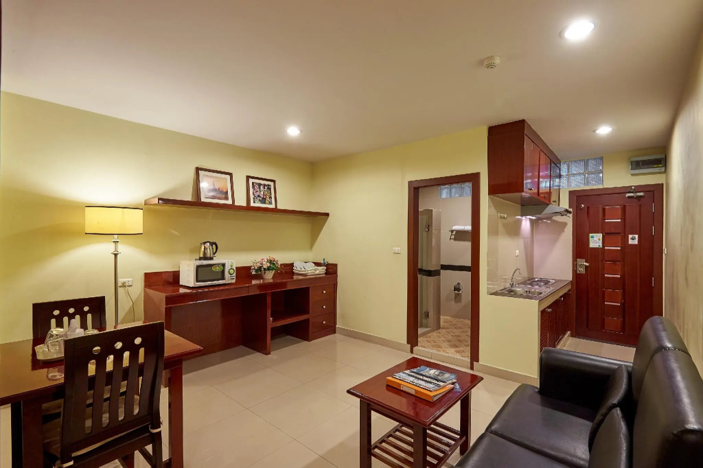 Superior Double room with balcony (full double bed)