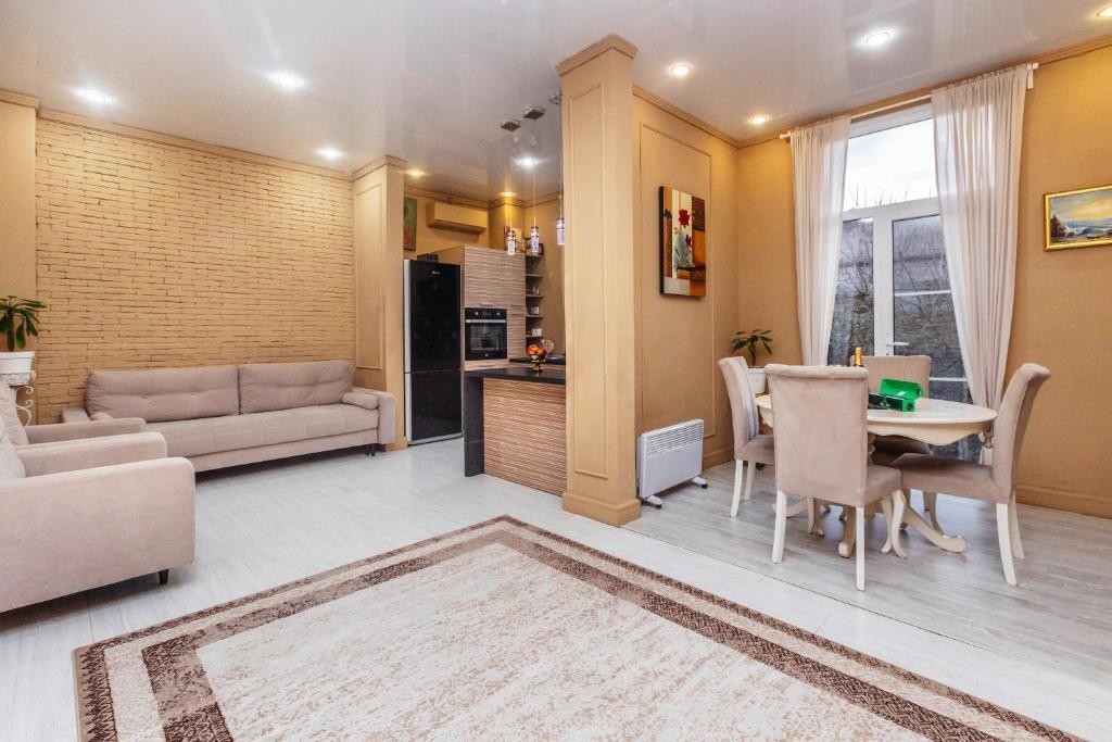 Апартаменты с 3 комнатами в F’17 Apartments – kvartiry klassa ljuks