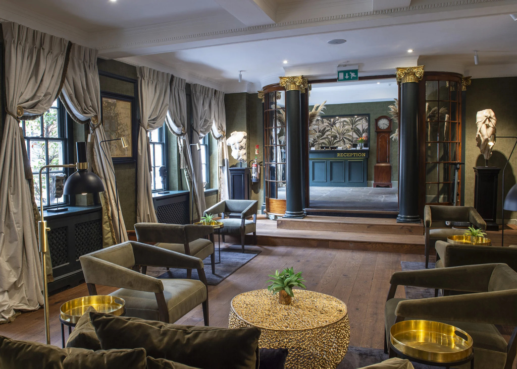 Bush Hotel Farnham - Général