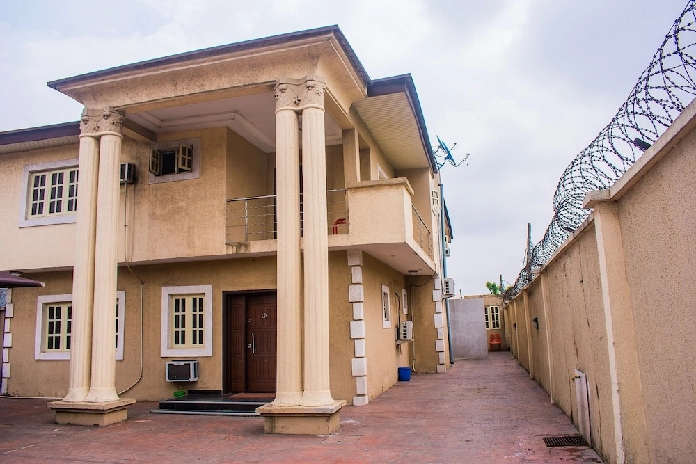 Aeroville Apartments
