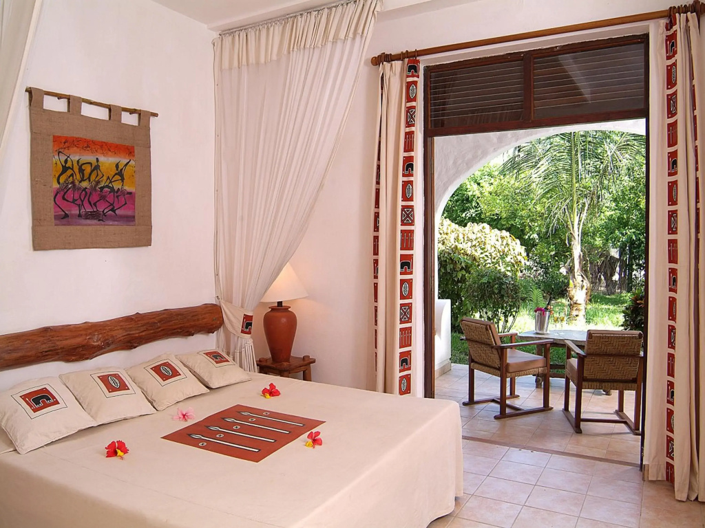 Pinewood Beach Resort and Spa - Général