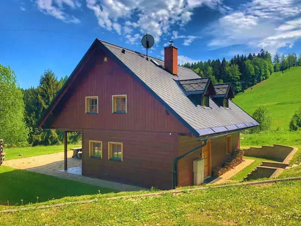 Chalet Near Ski Bret With Sauna