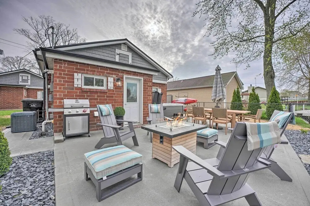 Waterfront Syracuse Home w/ Patio & Fire Pit! - фото 11