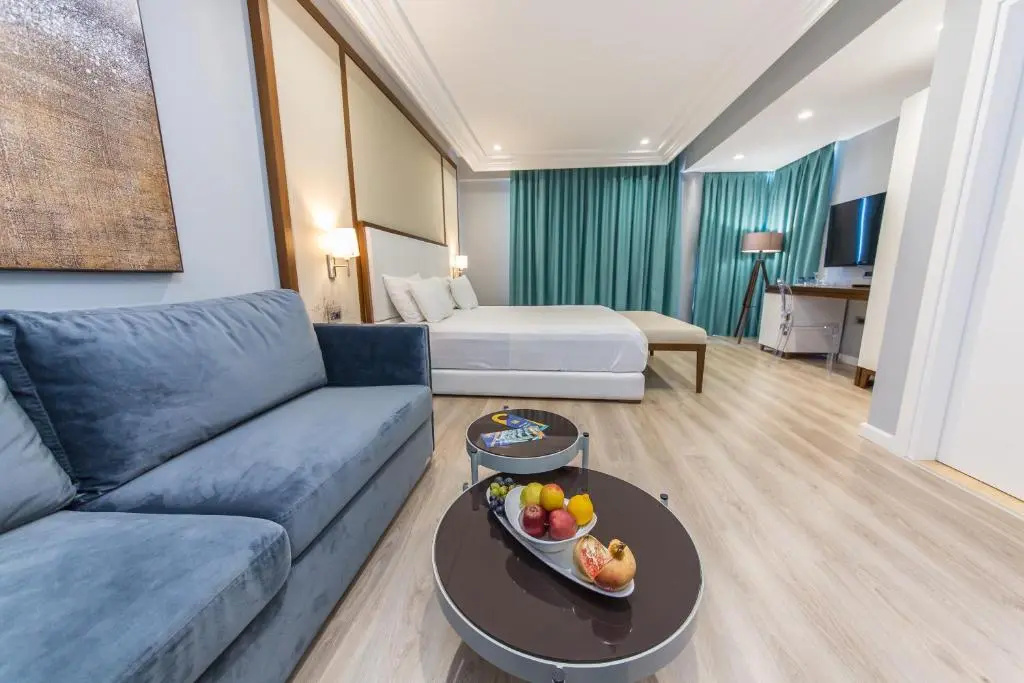 Standard Double room with sea view (full double bed)