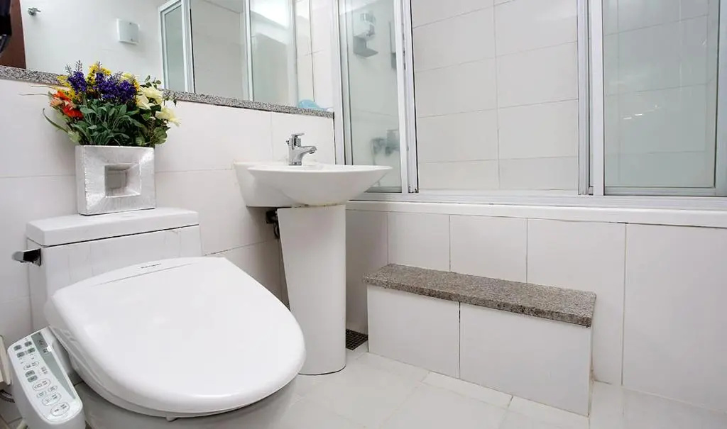 Deluxe Double room with balcony and with sea view (full double bed)