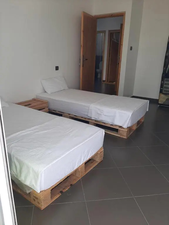 Belle appartements vu mer et la montagne meublée